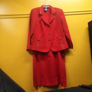 Koret Rich Red 2 piece skirt with pleats and blazer suit 18W